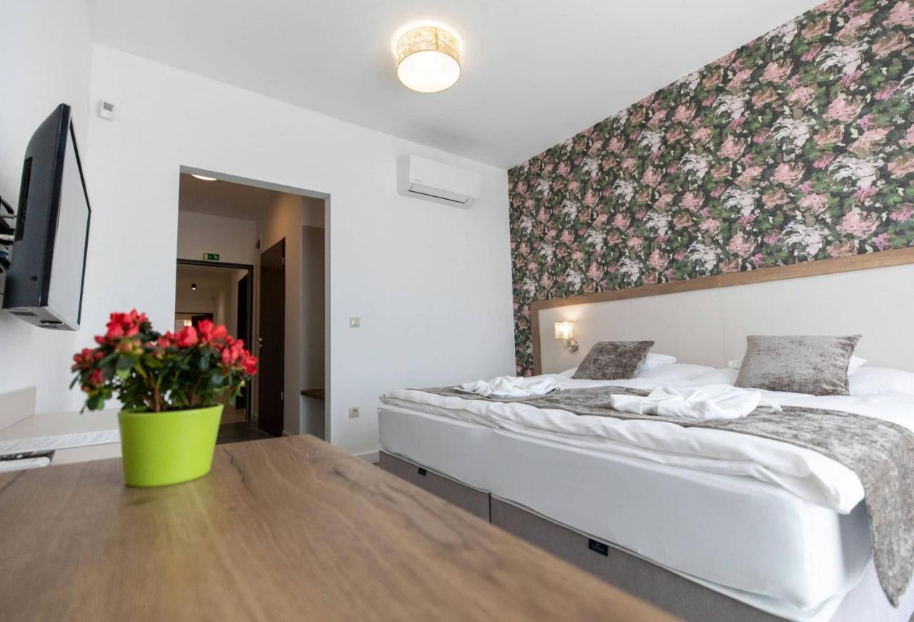 Aszuvilag Rezidencia With Sauna & Jacuzzi Legyesbenye Exterior foto