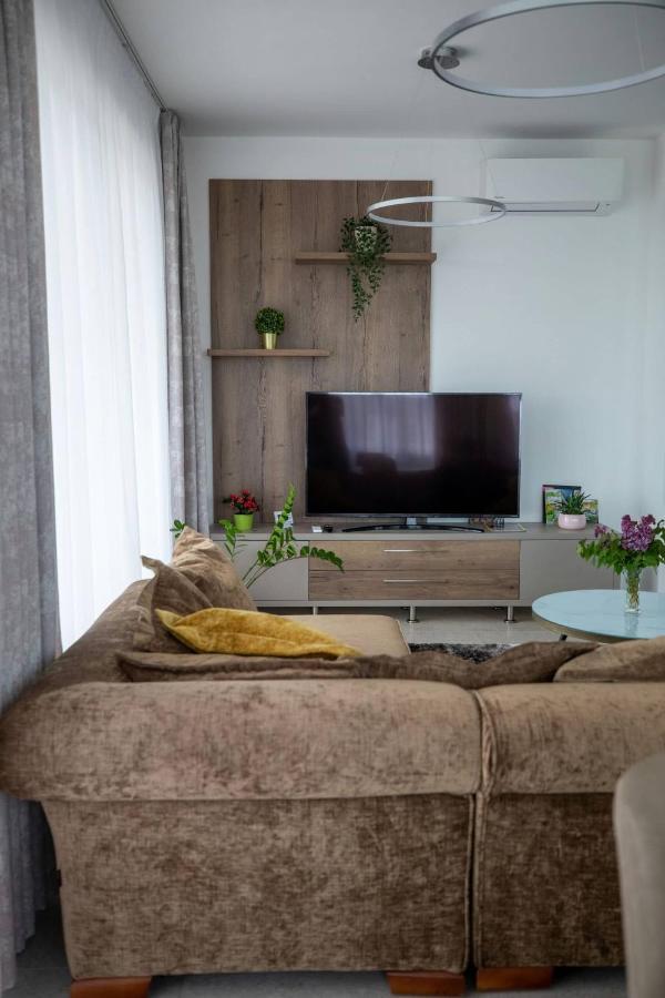 Aszuvilag Rezidencia With Sauna & Jacuzzi Legyesbenye Exterior foto