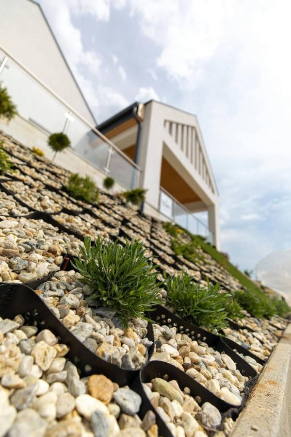 Aszuvilag Rezidencia With Sauna & Jacuzzi Legyesbenye Exterior foto