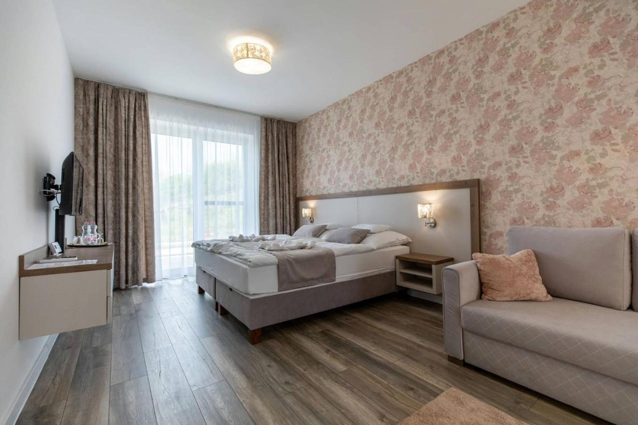 Aszuvilag Rezidencia With Sauna & Jacuzzi Legyesbenye Exterior foto