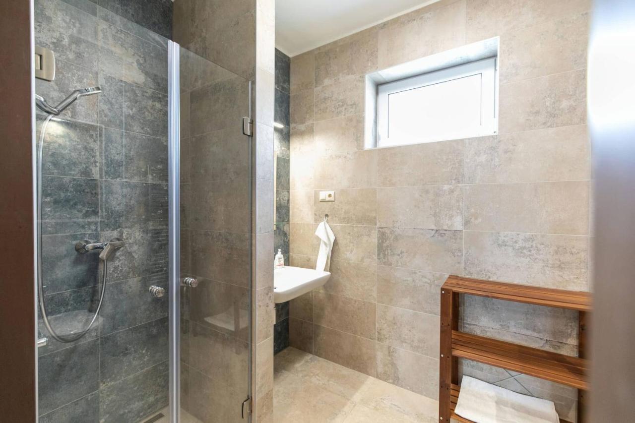 Aszuvilag Rezidencia With Sauna & Jacuzzi Legyesbenye Exterior foto